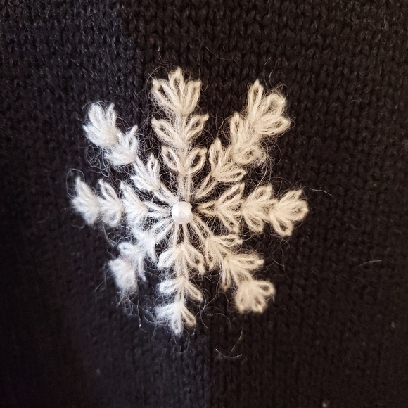 Crazy Horse Christmas vest - Picture 5 of 5